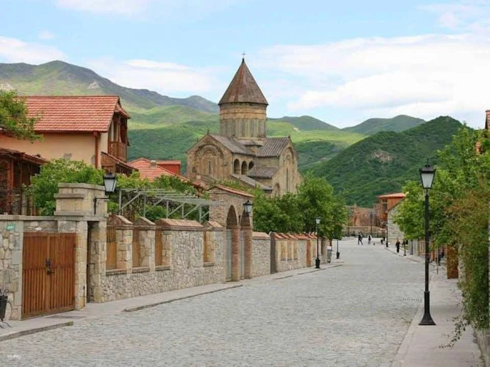 Mtskheta, Jvari, Gori and Uplistsikhe day tour from Tbilisi