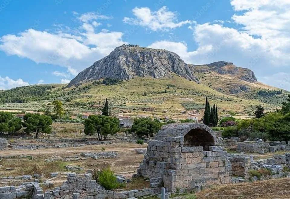 Ancient Corinth Self-Guided Audiovisual Tour with 3D Models