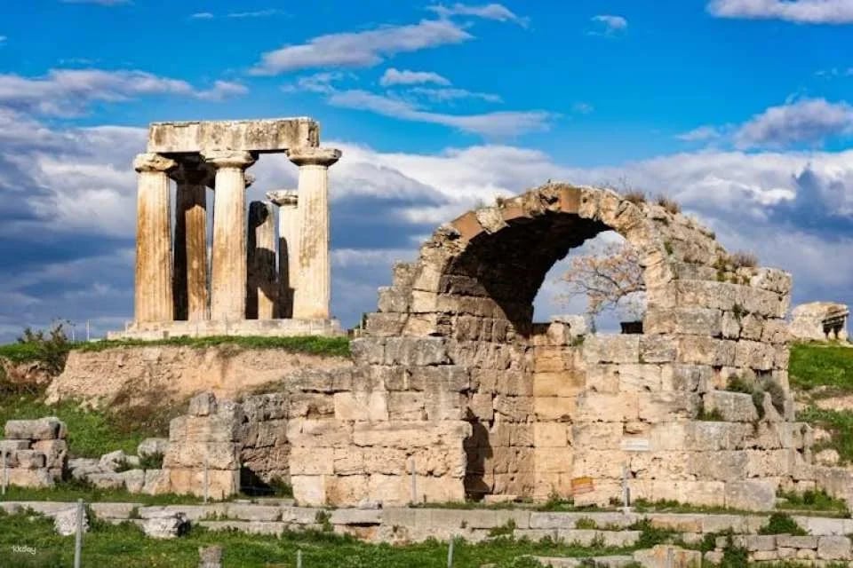 Ancient Corinth Self-Guided Audiovisual Tour with 3D Models