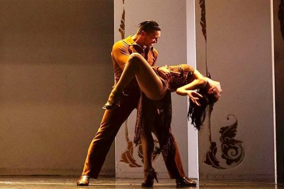 Buenos Aires Café De Los Angelitos tango show