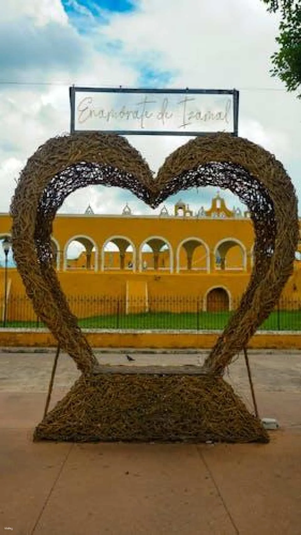 Izamal, Chichen Itza and Cenote Full-Day Tour