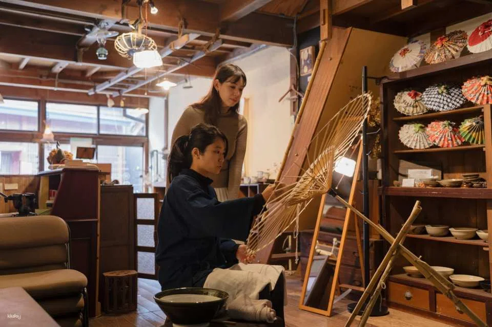 Premium Experience Wagasa Making with Professional Artisan in Kanazawa