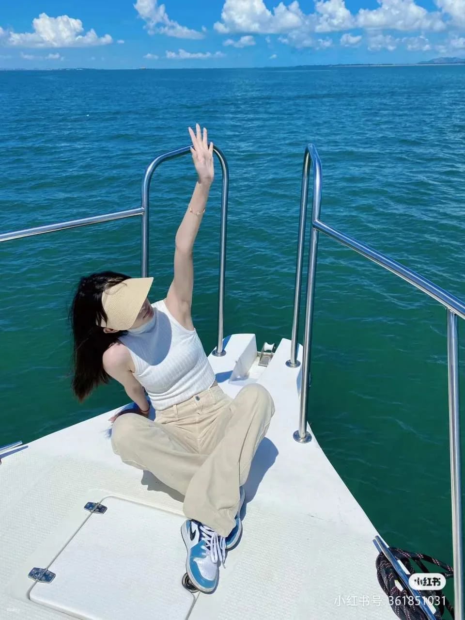 Xiamen Sailing Experience (Sailing and Surfing + Free Upgrade to a Sailing Boat + Accident Insurance Included + Free Glasses + Waterproof Bag + Sun Protection Arms)