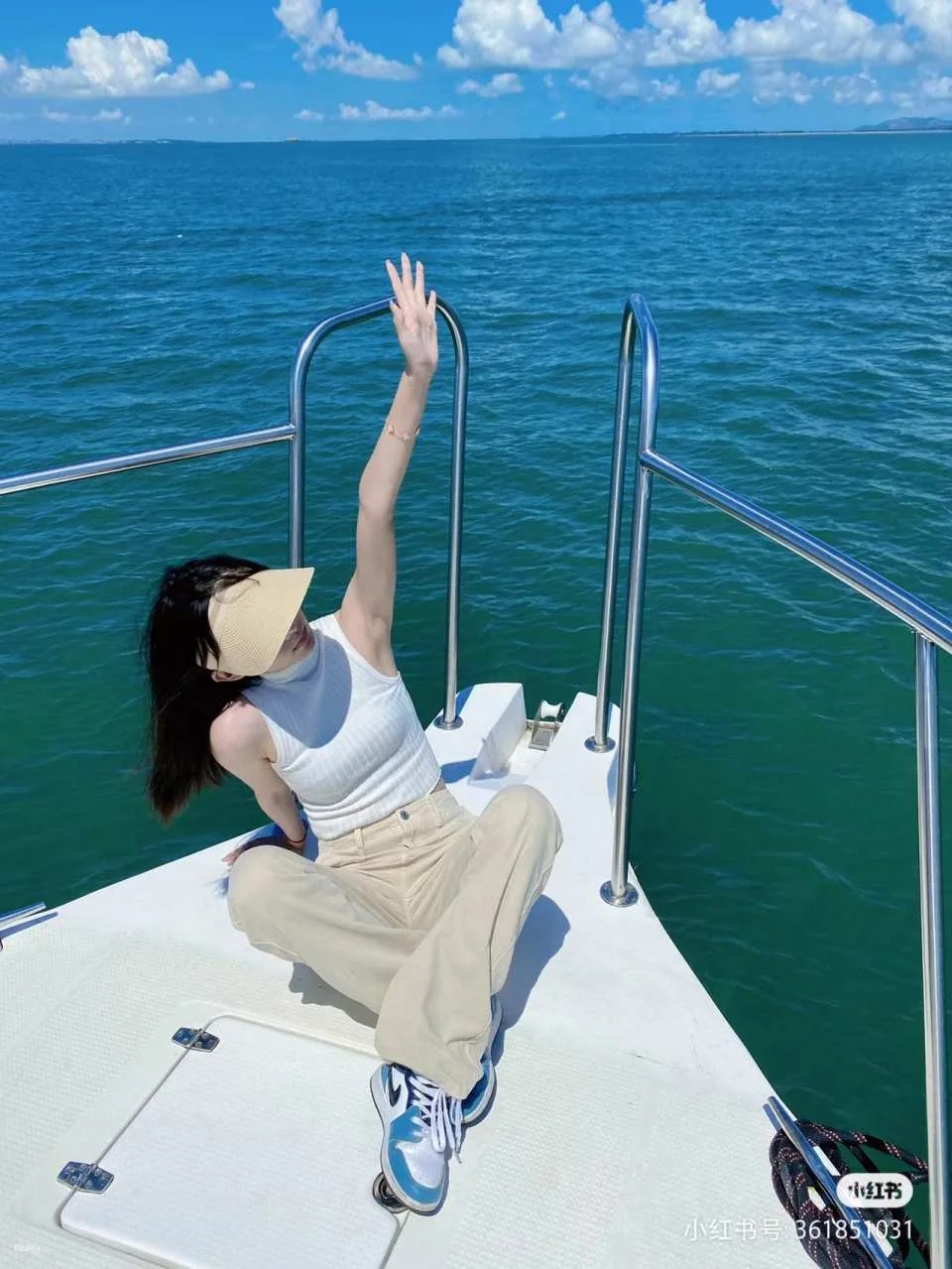 Xiamen Sailing Experience (Sailing and Surfing + Free Upgrade to a Sailing Boat + Accident Insurance Included + Free Glasses + Waterproof Bag + Sun Protection Arms)