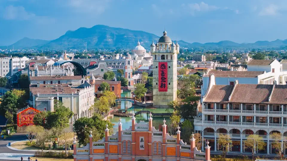A Century-Old Hometown of Overseas Chinese | Chikan Overseas Chinese Ancient Town, Guangzhou (A one-stop scenic area combining Chinese and Western architectural styles, ancient arcade buildings, performance venues, restaurants, accommodations, and shopping)
