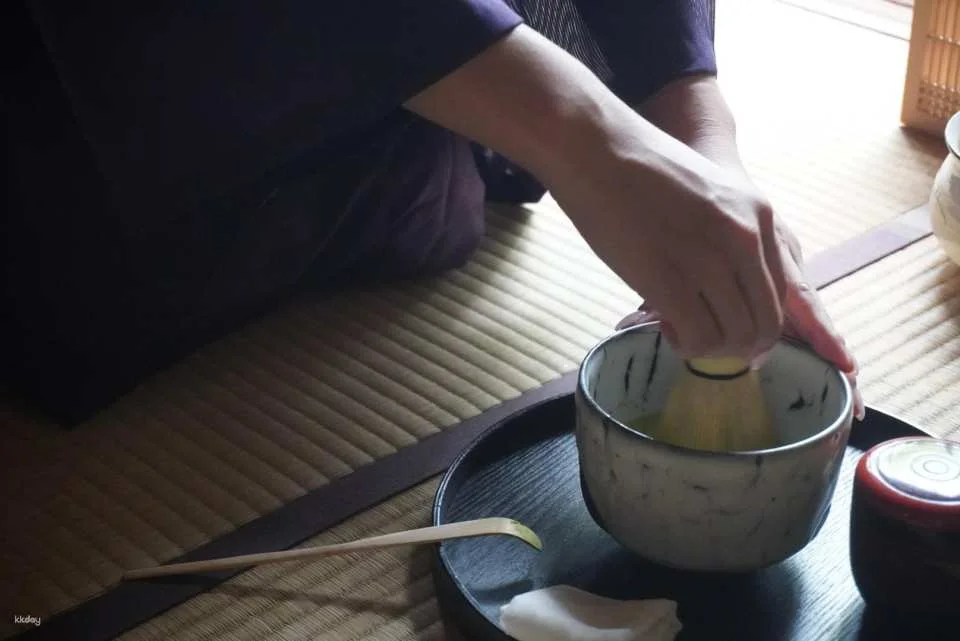 Tea Ceremony, Calligraphy in 150 year old Kyoto Machiya with Kamogawa View