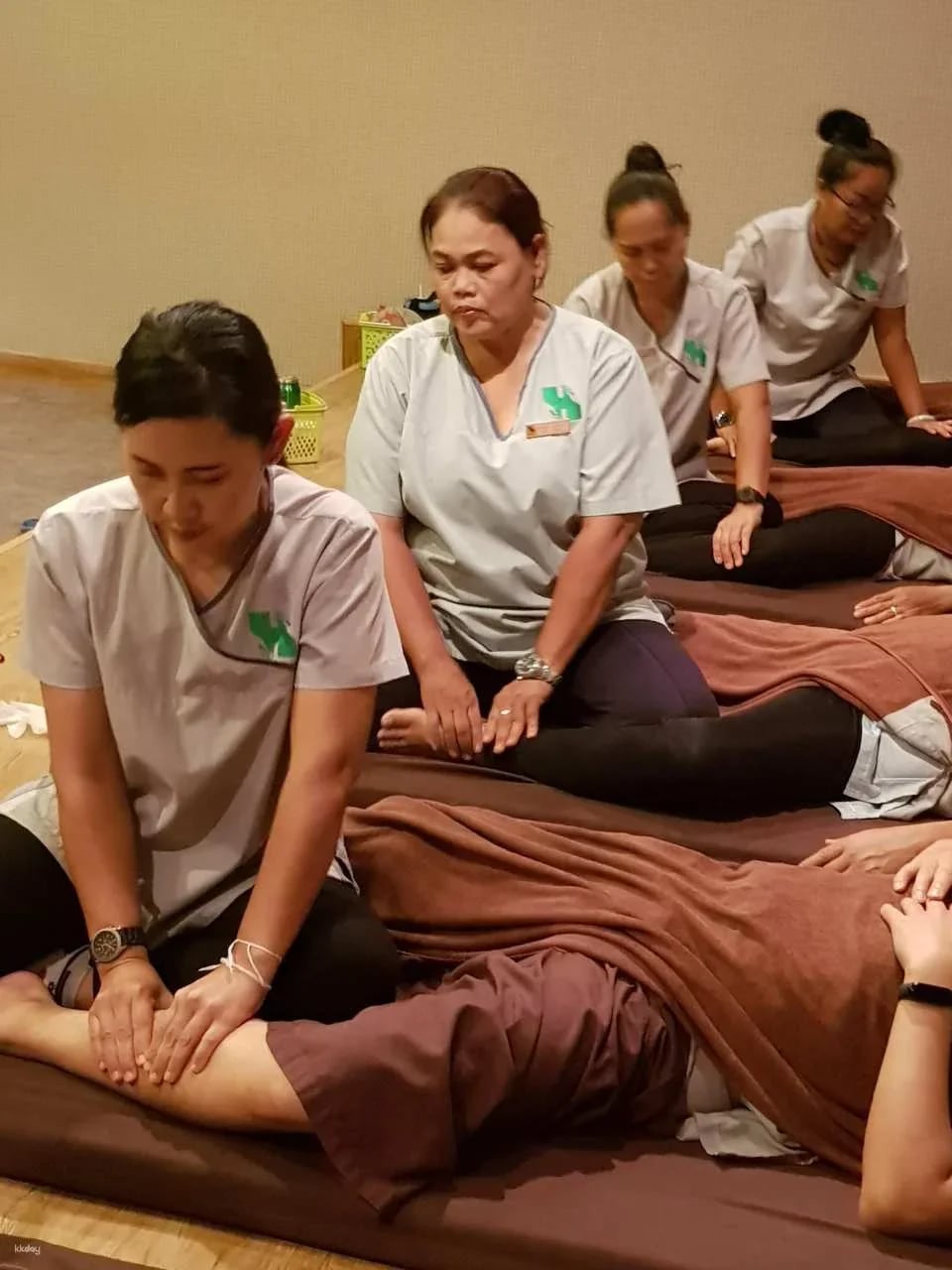 Pattaya: Thai Massage and Airport Transfer