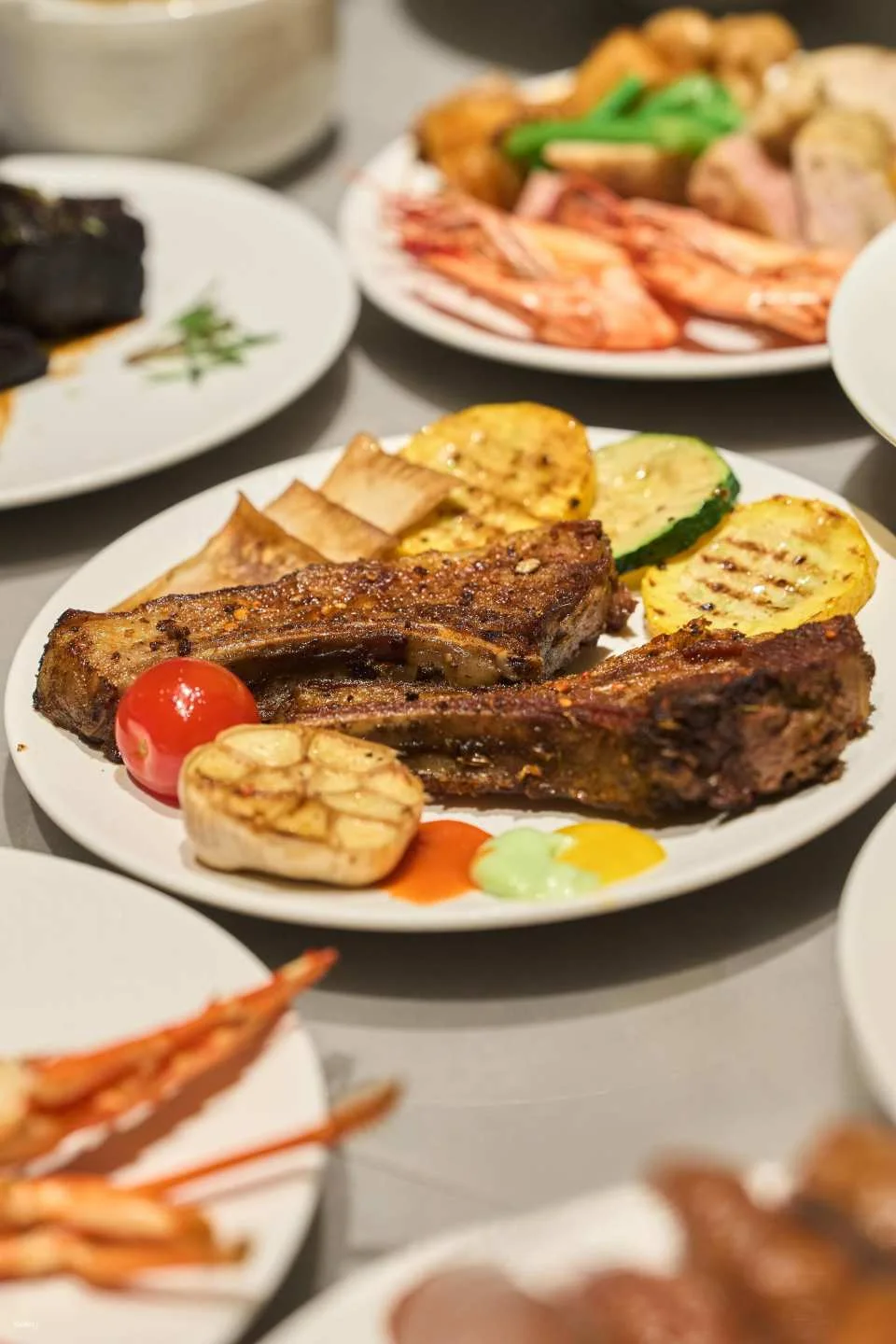 [China] Shenzhen Shuiguo+ 24-Hour Spa: All-you-can-eat Seafood Buffet, Relaxing Sauna and Beauty Treatments, and Unlimited Fresh Fruit Drinks