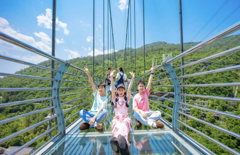 Hangzhou OMG Heart-Pounding Park (Popular outdoor adventure park offering thrilling high-altitude rides and extreme experiences, and the chance to explore a mysterious underground river)