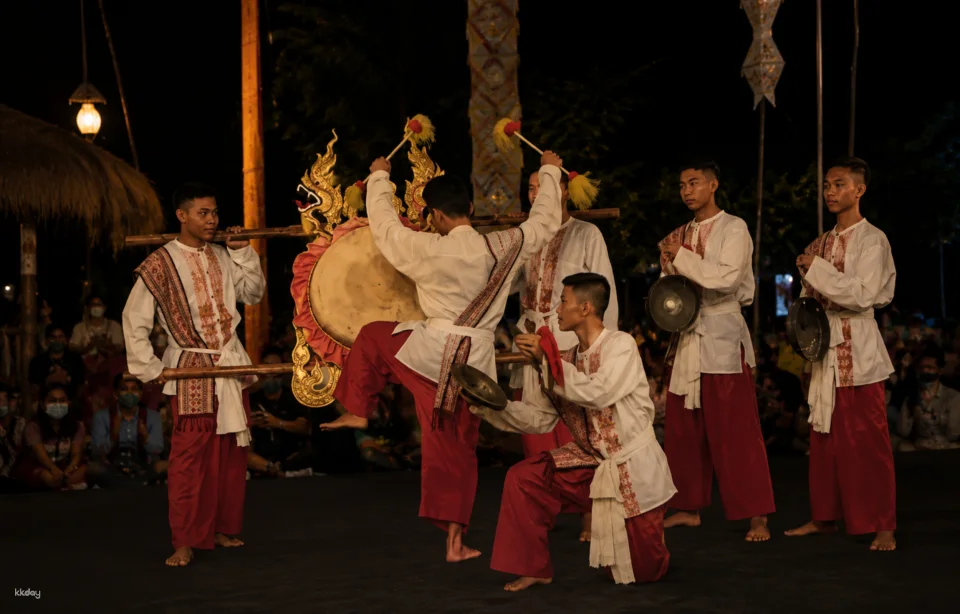 Golden Light CM Lantern Festival 2026 – Yi Peng & Loy Krathong Celebration in Chiang Mai