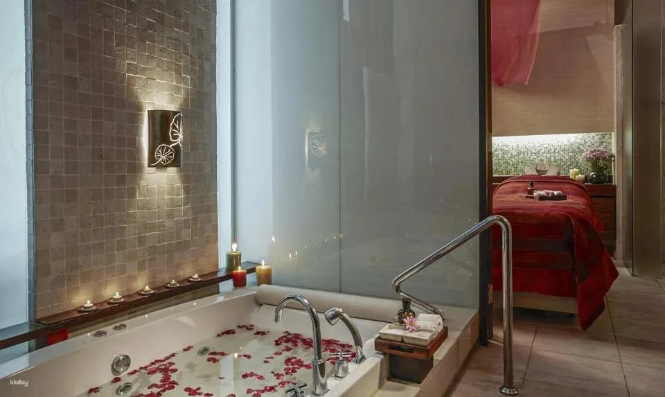 Green Leaf Health Massage at Chatrium Sathorn Hotel | Bangkok