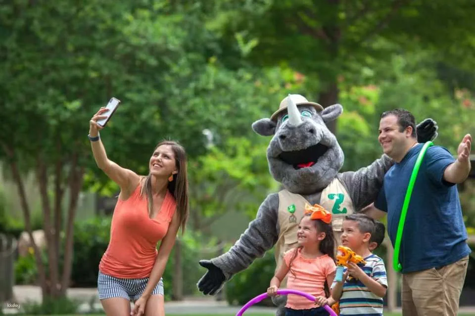 San Antonio Zoo Ticket