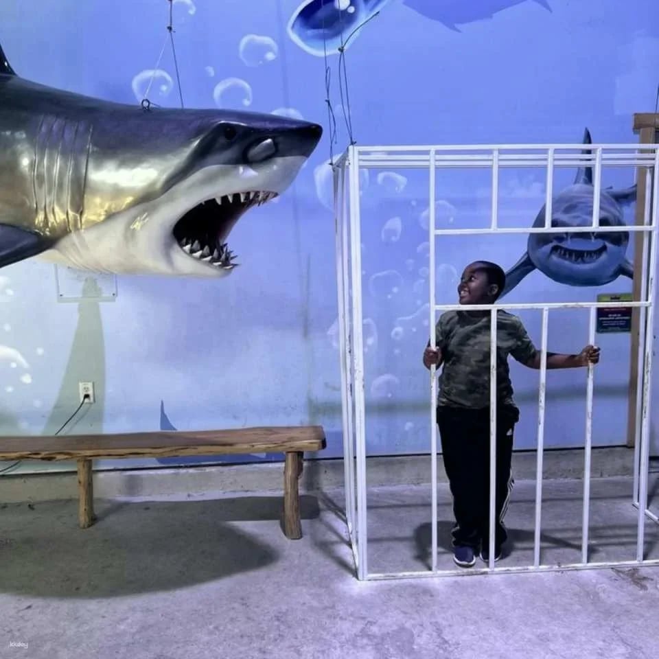 Houston Interactive Aquarium & Animal Preserve Ticket