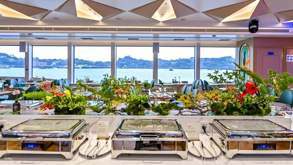 Gulangyu Cruise to Xiamen: A High-End Maritime Nighttime Dining and Show (All-inclusive package including dining, entertainment, and night views)