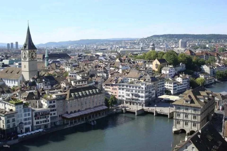 Zurich Sightseeing Bus Tour with Guided Old Town Walk