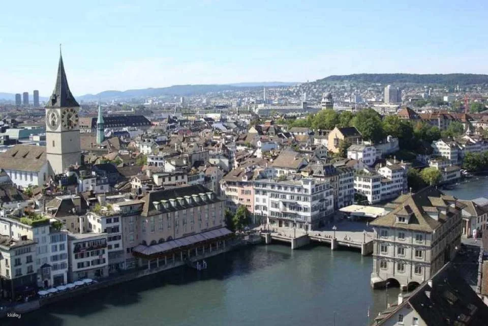 Zurich Sightseeing Bus Tour with Guided Old Town Walk