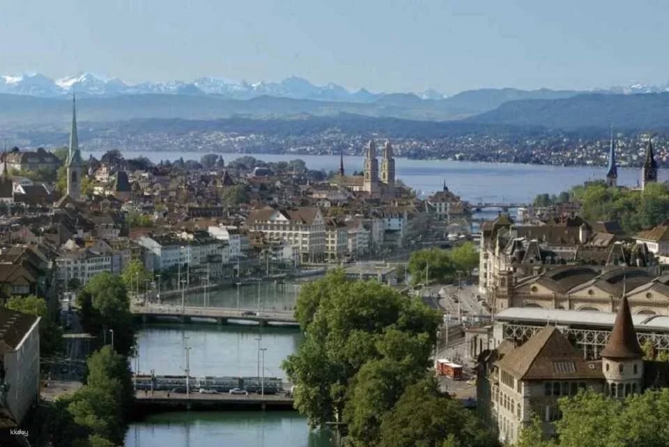 Zurich Sightseeing Bus Tour with Guided Old Town Walk