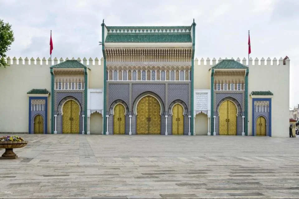 Fez Full-Day Tour from Casablanca: Medina of Fez, Al-Qarawiyyin Mosque, Al-Attarine Medersa