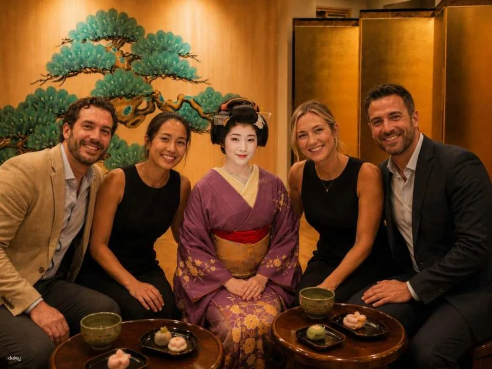 Tokyo: Japanese Culture Experience & Artist Talk (12 seats) (635190)