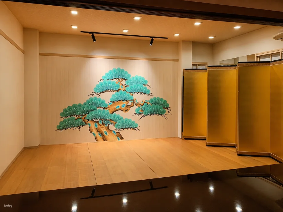 Tokyo: Japanese Culture Experience & Artist Talk (12 seats)