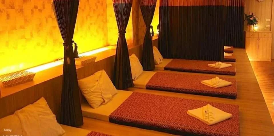 BHU MHAI Wellness Well-Being Massage at Siam Paragon | Bangkok