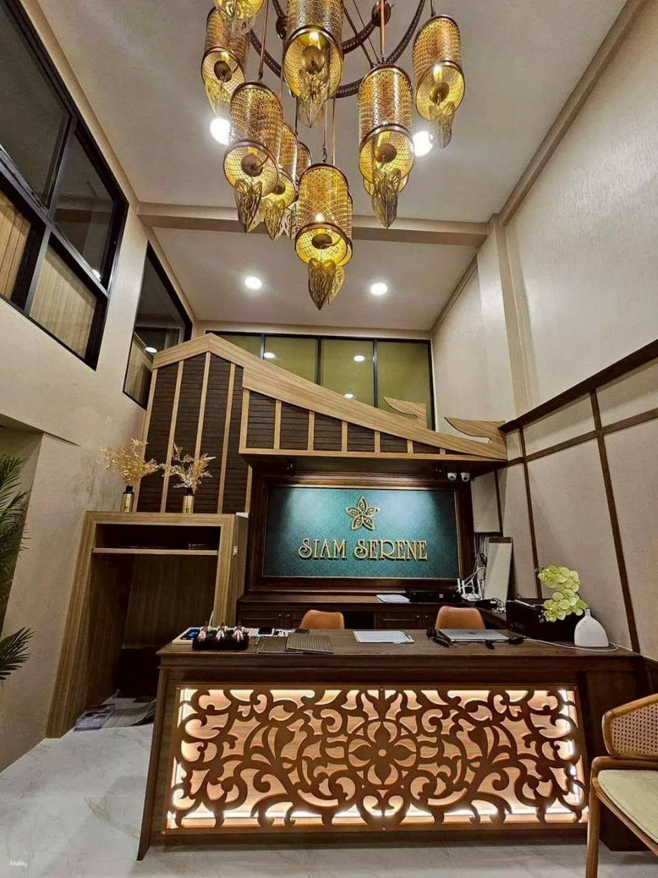Siam Serene Mahaesak Massage
