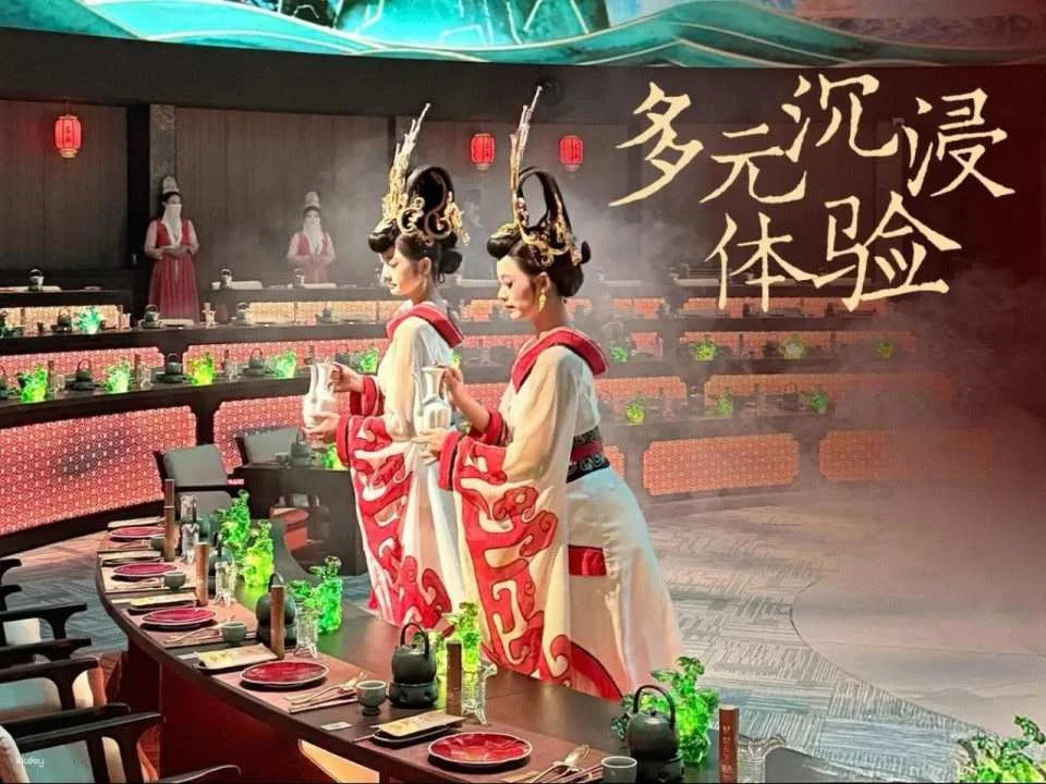 China | Shanghai Yantianxia Banquet [360° Holographic Circular Large Screen Immerses You in a Palace Banquet Experience: Court-Style Banquet + Spectacular Song and Dance Performances + Optional Exquisite Costumes]