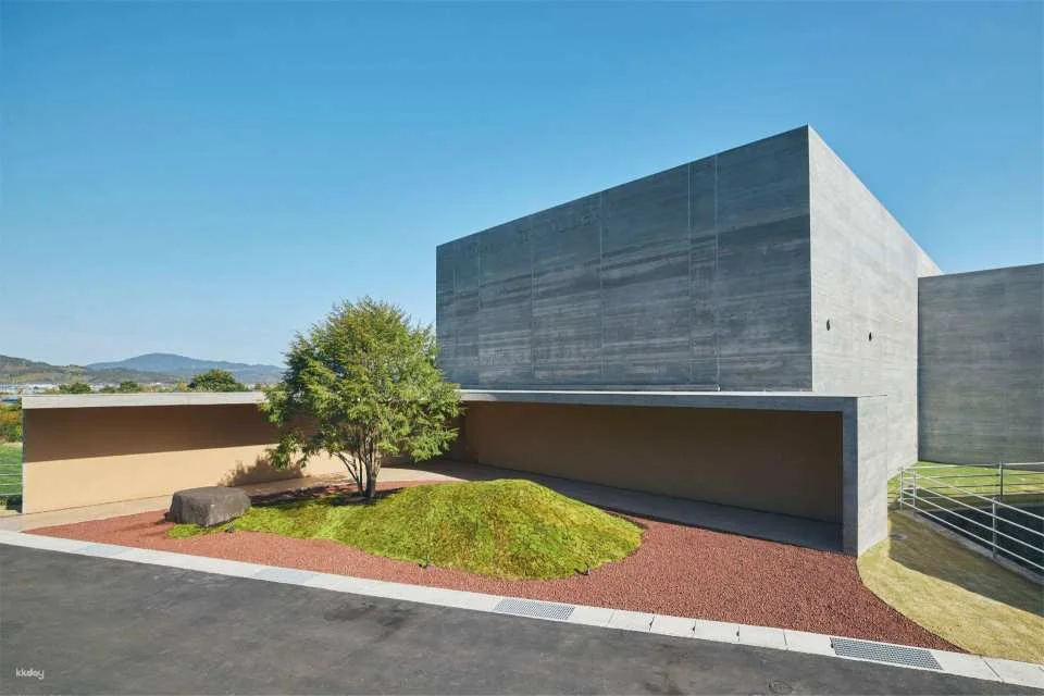 Kagoshima Whisky Tour: World's Only Anechoic Chamber Tasting