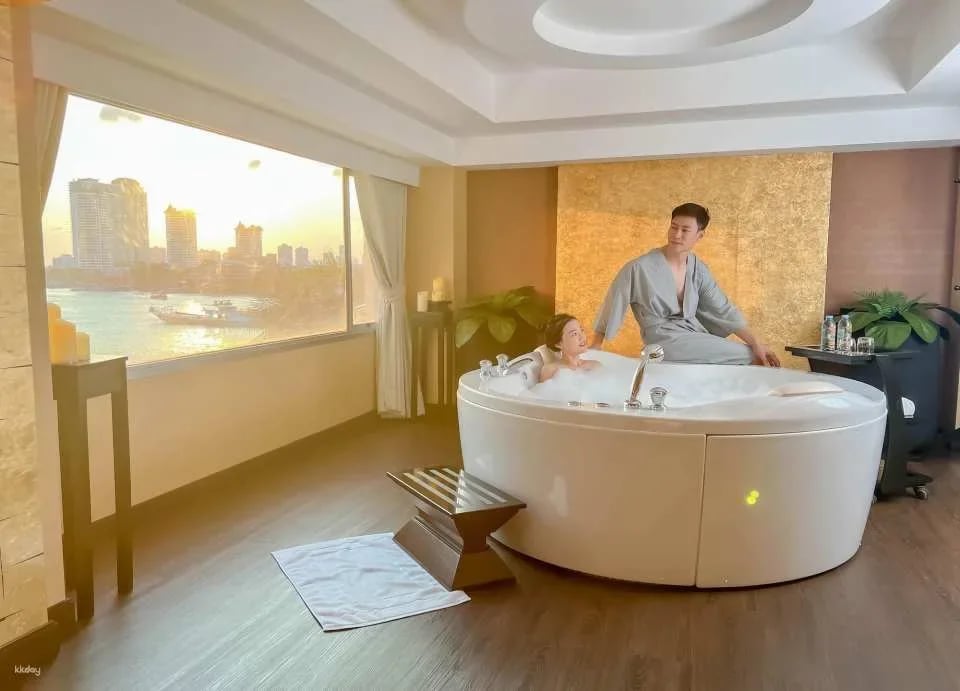 Heavena Wellness & Spa at Ramada Plaza at Wyndham Bangkok Menam Riverside
