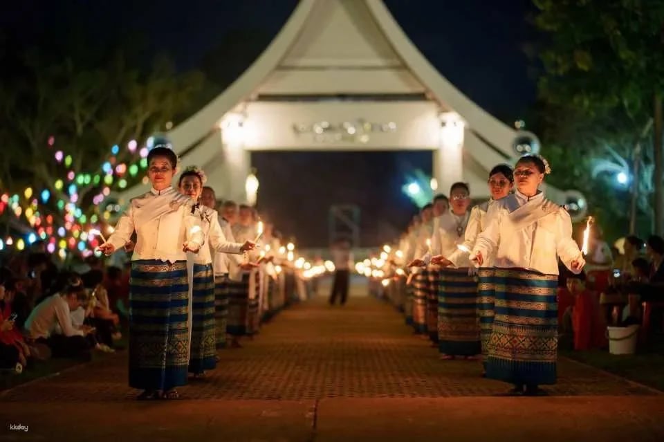 Chiang Mai: Yi Peng Lantern Festival at Maejo University