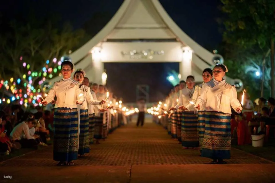 Chiang Mai: Yi Peng Lantern Festival at Maejo University