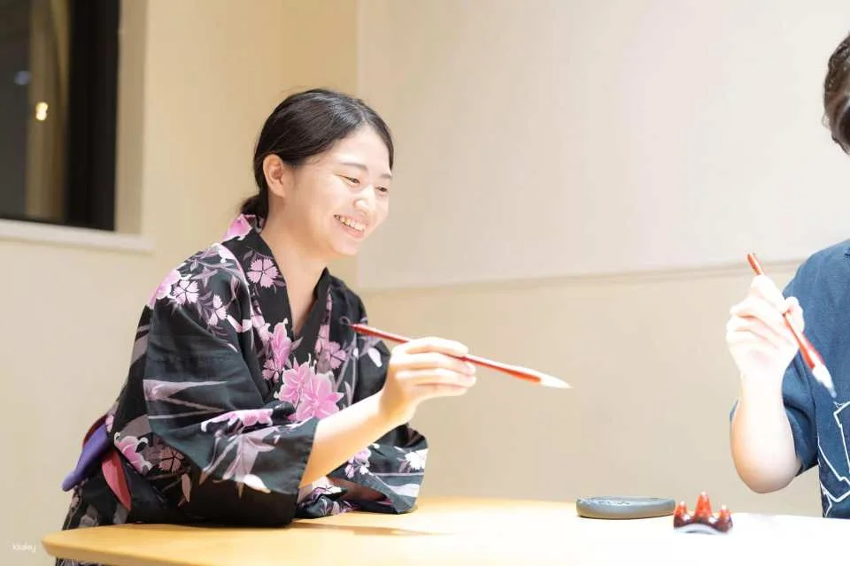 Shibuya Calligraphy Experience in Tokyo, Japan | Enjoy calligraphy in a private Japanese-style room and immerse yourself in the culture of Japanese calligraphy.