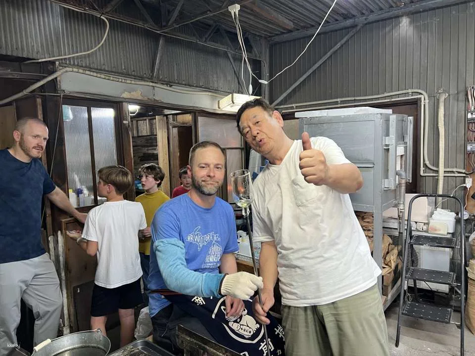 [Aichi, Seto] [Completely Private] Authentic glassblowing experience taught by a veteran glass craftsman. Create your own original glass in your favorite color.