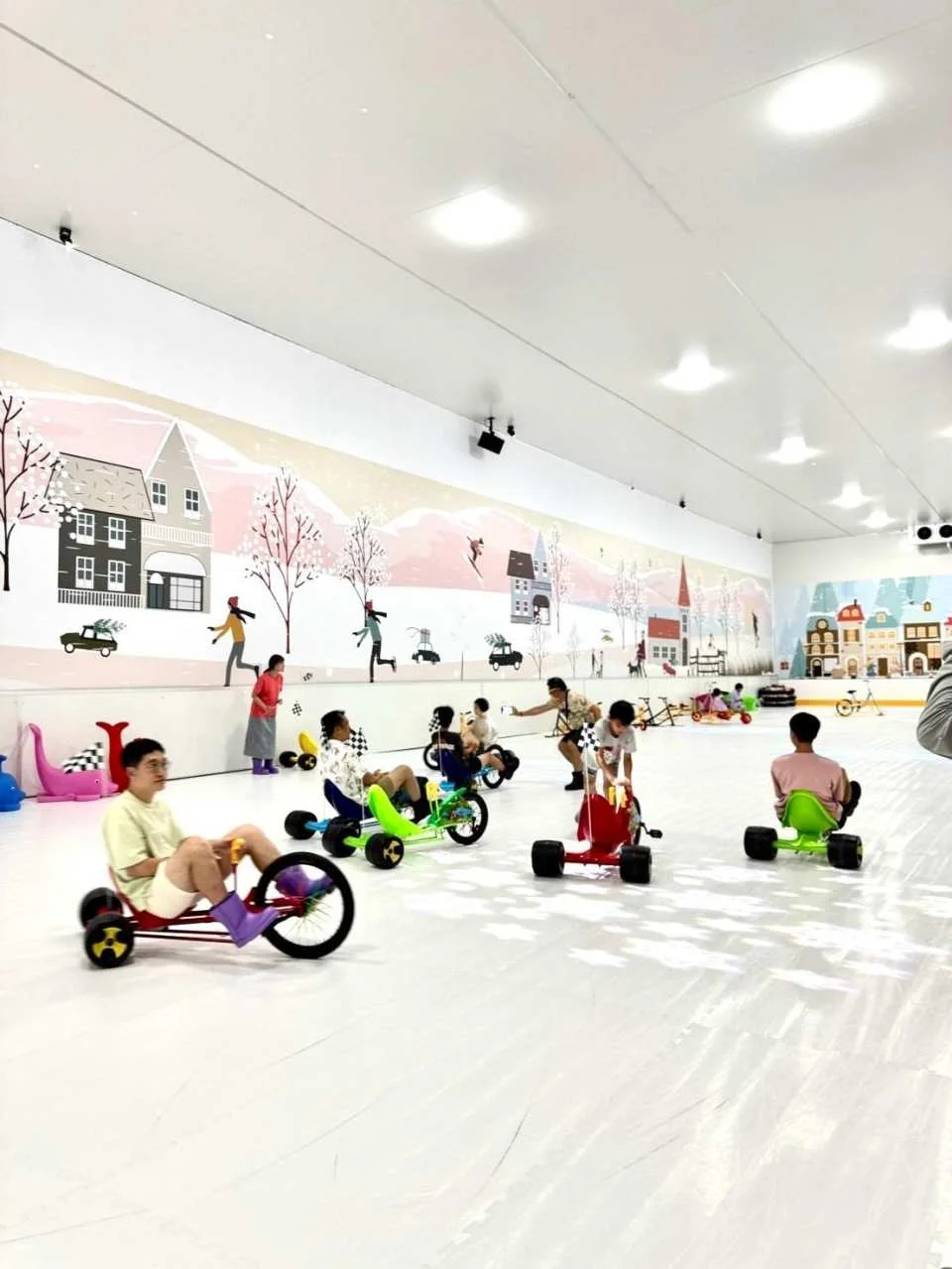Pattaya Winter Wonderland Indoor Snow Park | A Japanese fairytale-style snow paradise, a top photo spot for families and couples.
