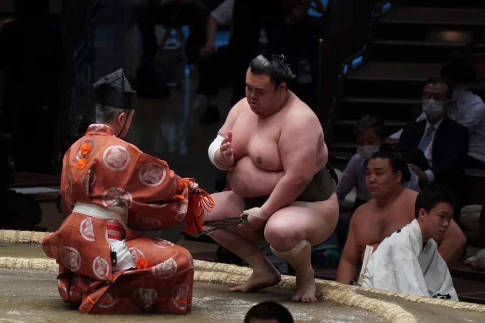 [Guaranteed Departure] Guided Tour of Tokyo Grand Sumo Retirement Ceremony & Hair-Cutting Ceremony with Hair-Cutting Experience | Chanko Nabe Lunch Included