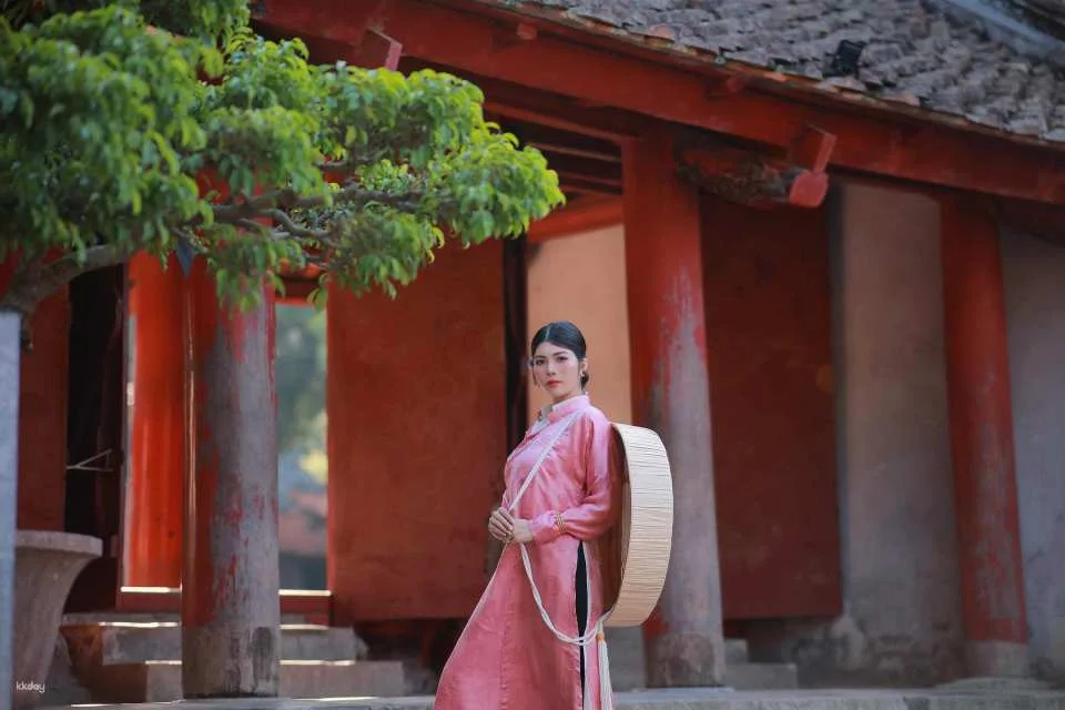 Hanoi: Royal Vietnamese Costume Rental & Professional Photoshoot