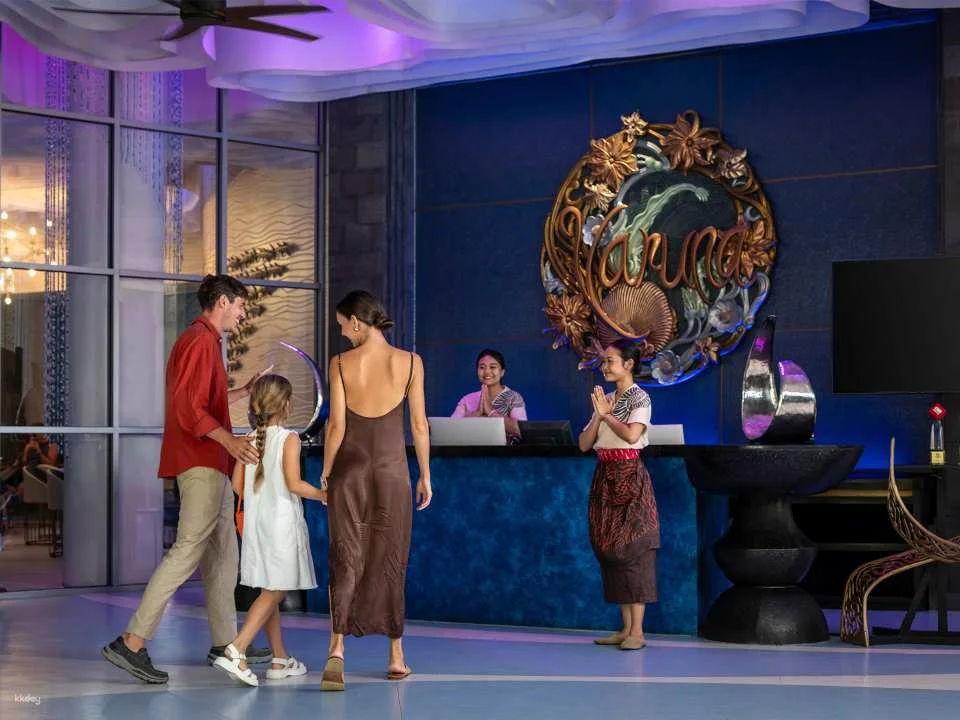 Varuna Underwater Theatrical Show & Fine Dining Experience
