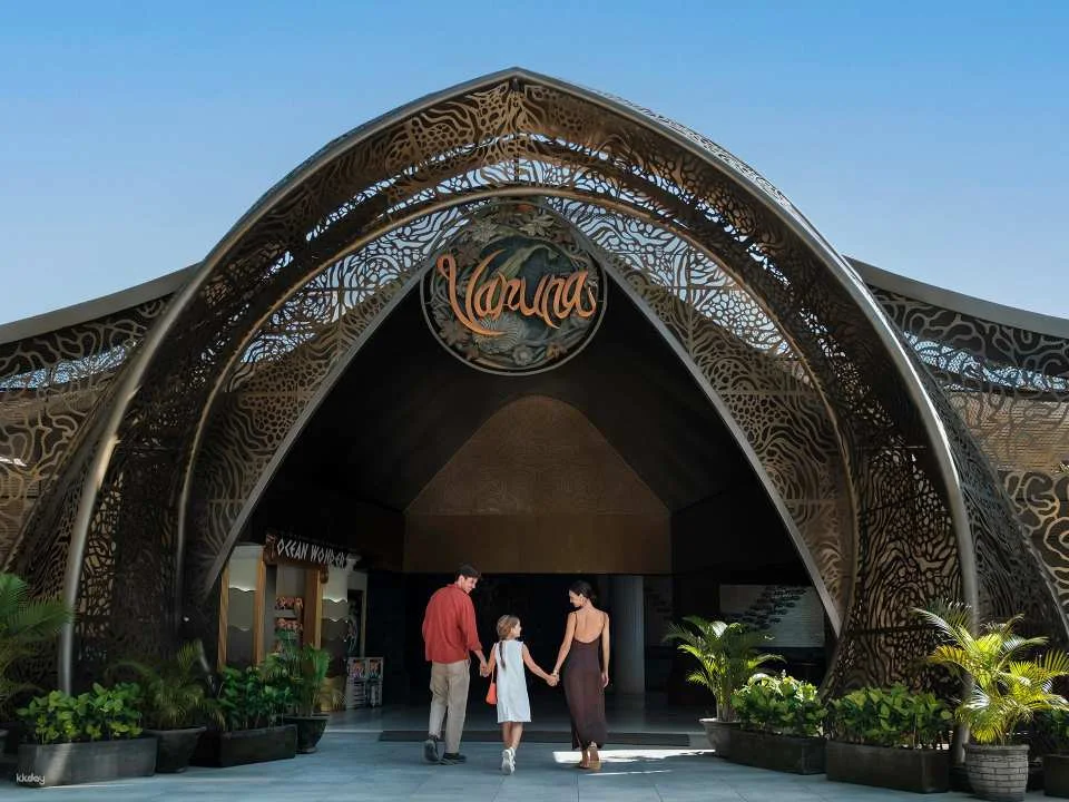 Varuna Underwater Theatrical Show & Fine Dining Experience