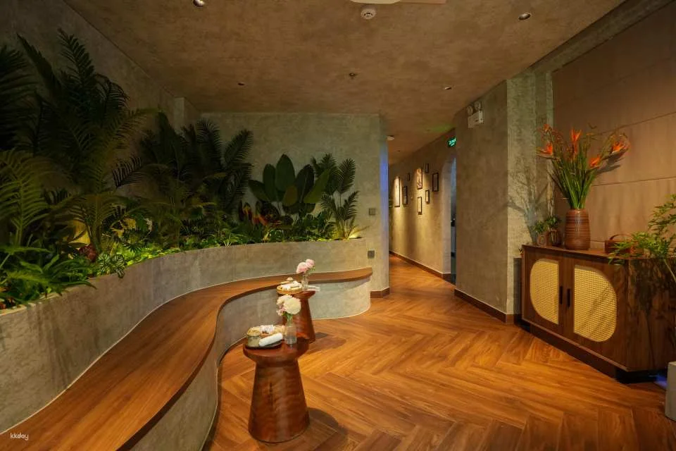 Hanoi Spa Experience | Léman Signature Head & Body Spa Treatments