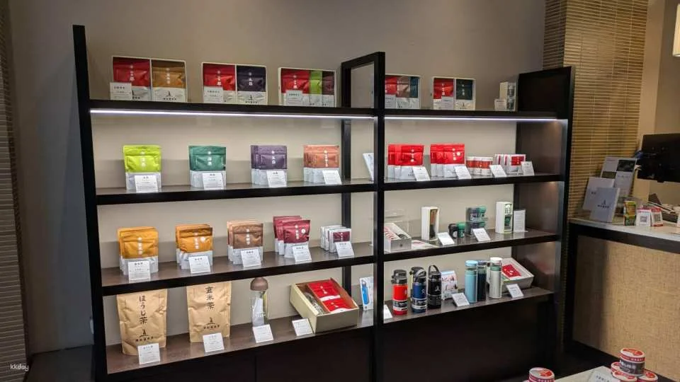 Kagoshima Tea Experience: Authentic Matcha Making＆Tasting