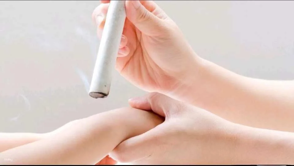 Beijing CBD Core Area | Kangrentang Traditional Chinese Medicine Massage + Moxibustion Dual Relaxation Package | Inherited Intangible Cultural Heritage Techniques, 60-Minute Deep Relaxation, Popular Japanese and Korean Wellness Techniques (Chinese/English Service)