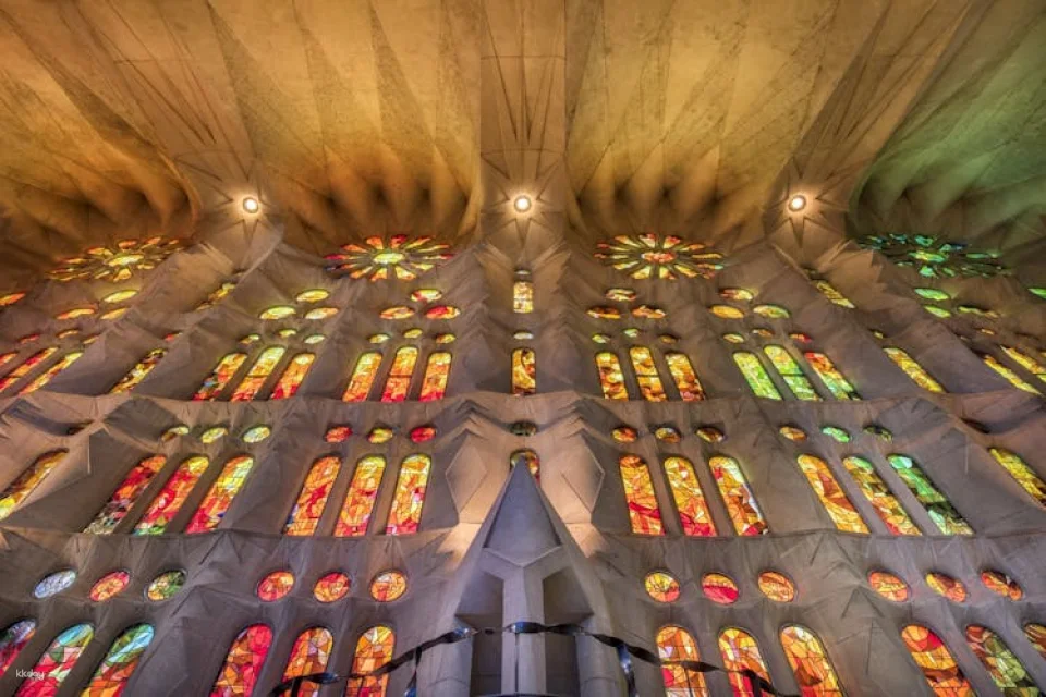 Sagrada Familia entrance tickets with audioguide