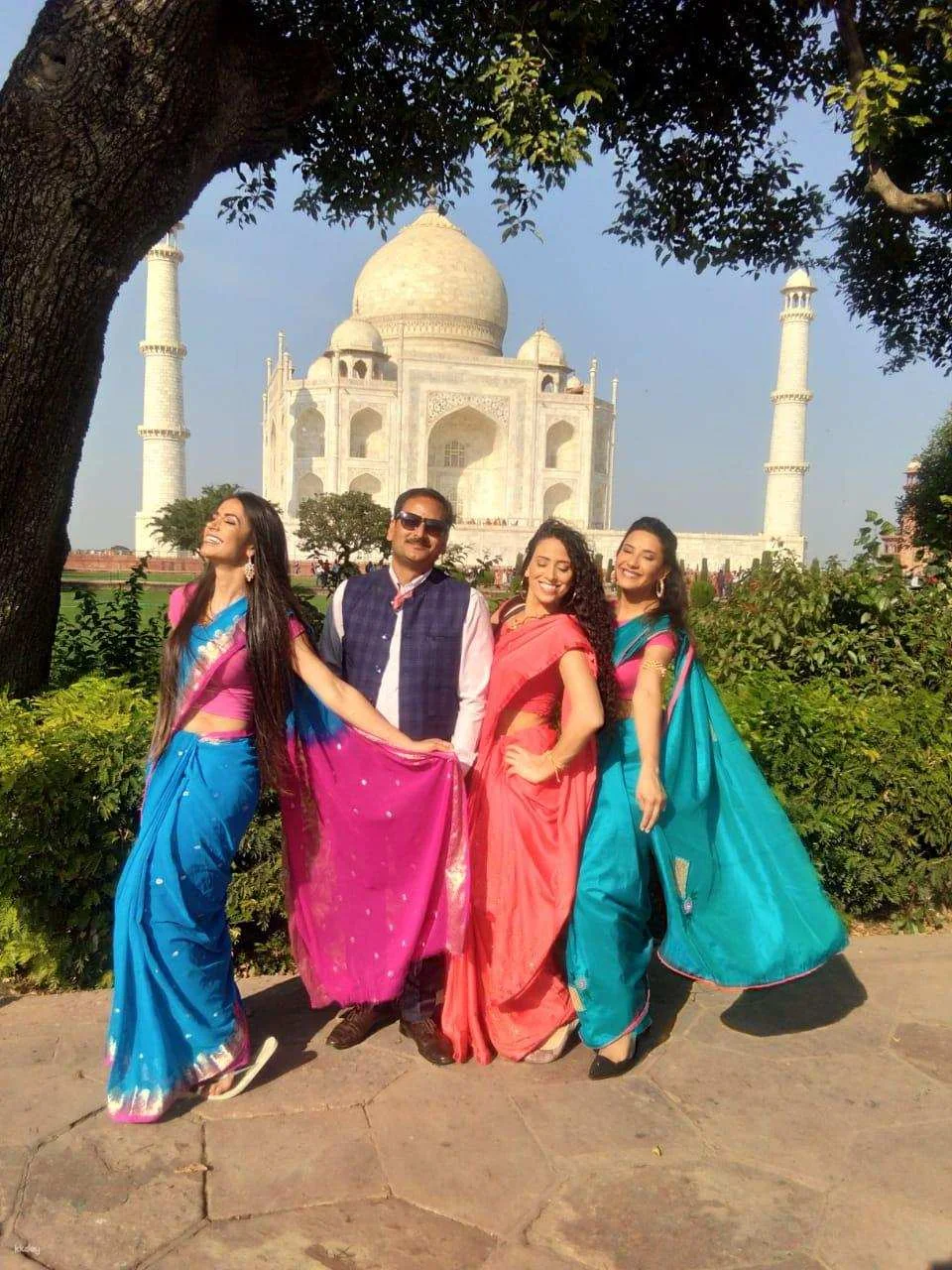 Taj Mahal overland tour from cruise port India