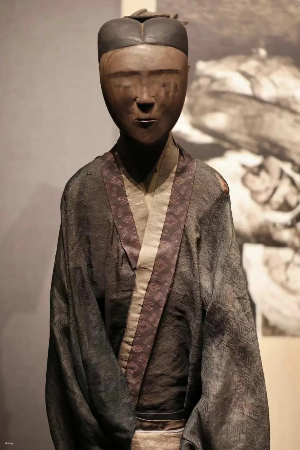 Shanghai | Mawangdui Han Tomb National Treasure Exhibition at Shanghai Art Museum (A Thousand Years in a Glance: Original Mawangdui Silk Paintings)