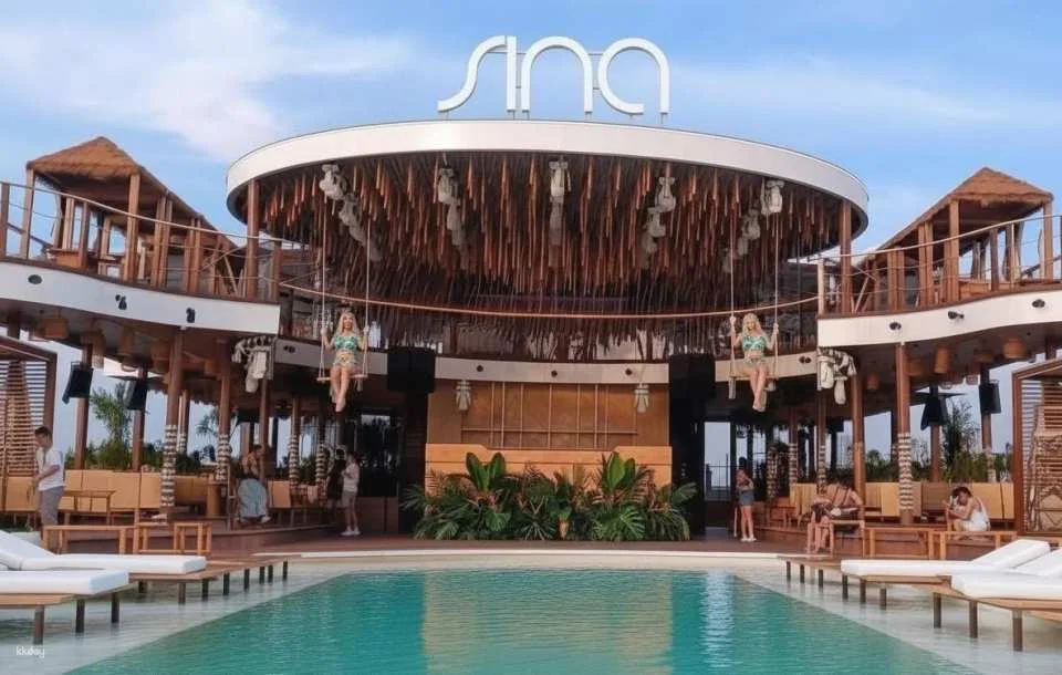 Pattaya Sina Floating Beach Club Experience
