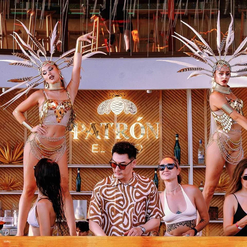 Pattaya Sina Floating Beach Club Experience