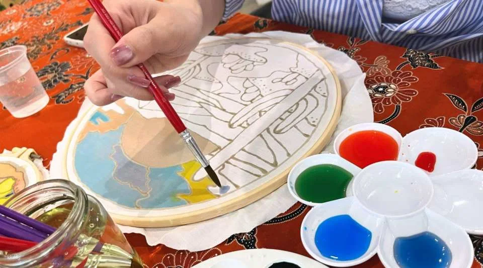 Experience Traditional Malaysian Culture! 'Batik Painting' Experience (Kuala Lumpur, Malaysia)