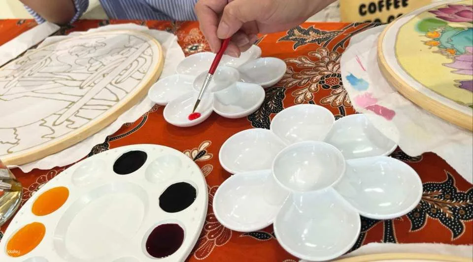 Experience Traditional Malaysian Culture! 'Batik Painting' Experience (Kuala Lumpur, Malaysia)
