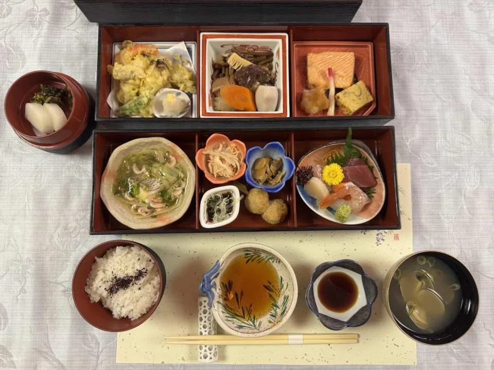 Niigata Sanjo | Rokkaku Maki-Ika (Hexagonal Kite) Making & Flying Experience | A Day Trip to Explore the Traditional Culture of Niigata Sanjo and Echigo Ichinomiya Yahiko Shrine (Includes Lunch)