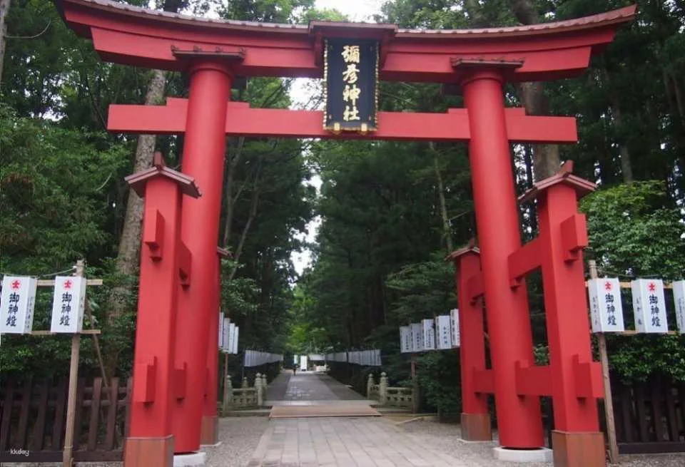 Niigata Sanjo | Rokkaku Maki-Ika (Hexagonal Kite) Making & Flying Experience | A Day Trip to Explore the Traditional Culture of Niigata Sanjo and Echigo Ichinomiya Yahiko Shrine (Includes Lunch)
